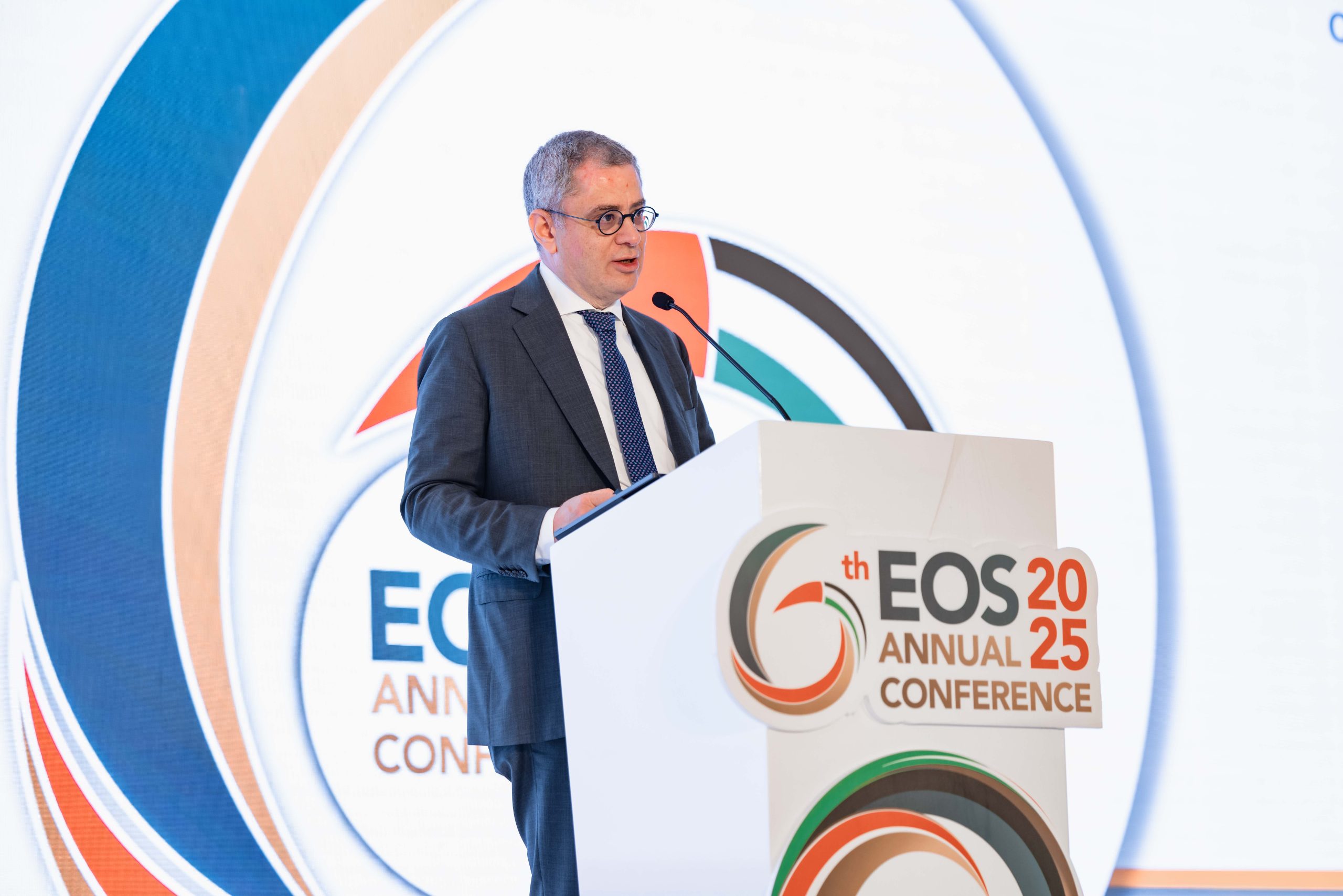 EOS-2990